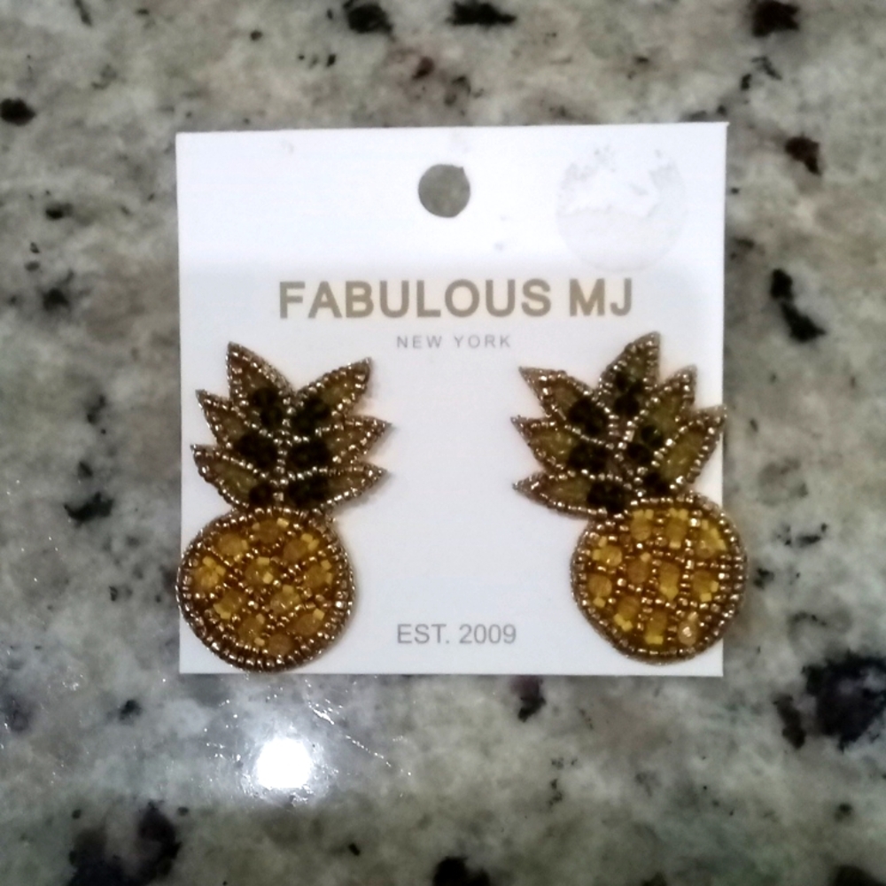 Pineapple 🍍 beaded earrings